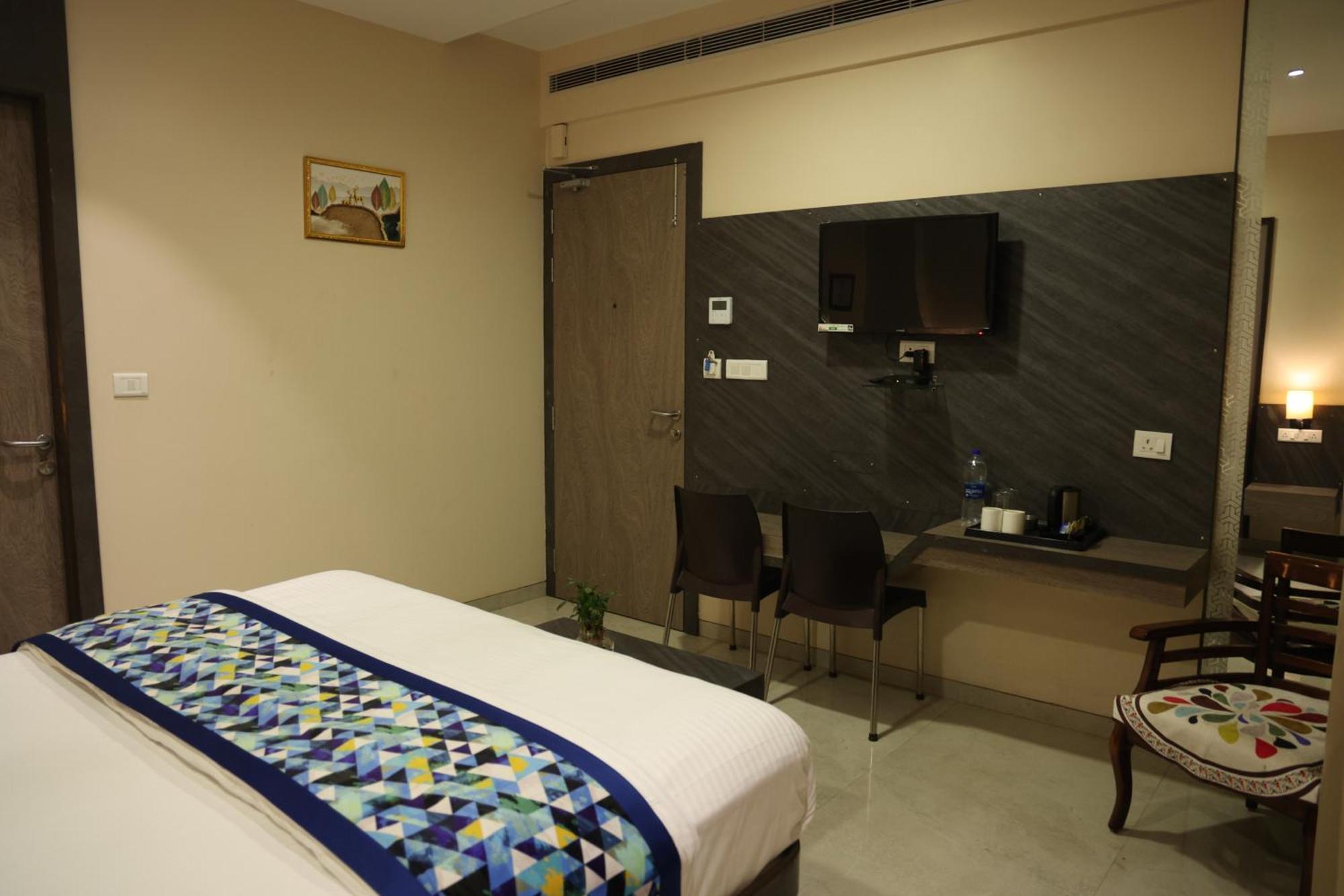 Hotel Pinaka Inn Lucknow Exterior photo