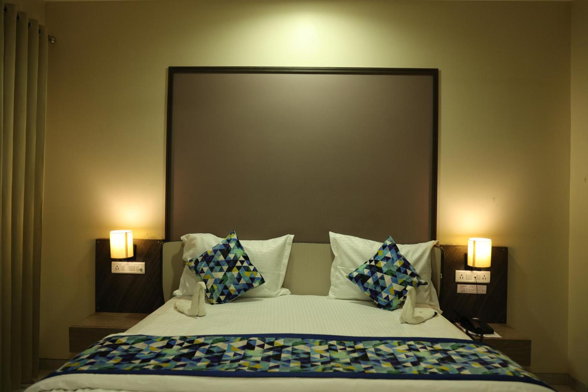 Hotel Pinaka Inn Lucknow Exterior photo