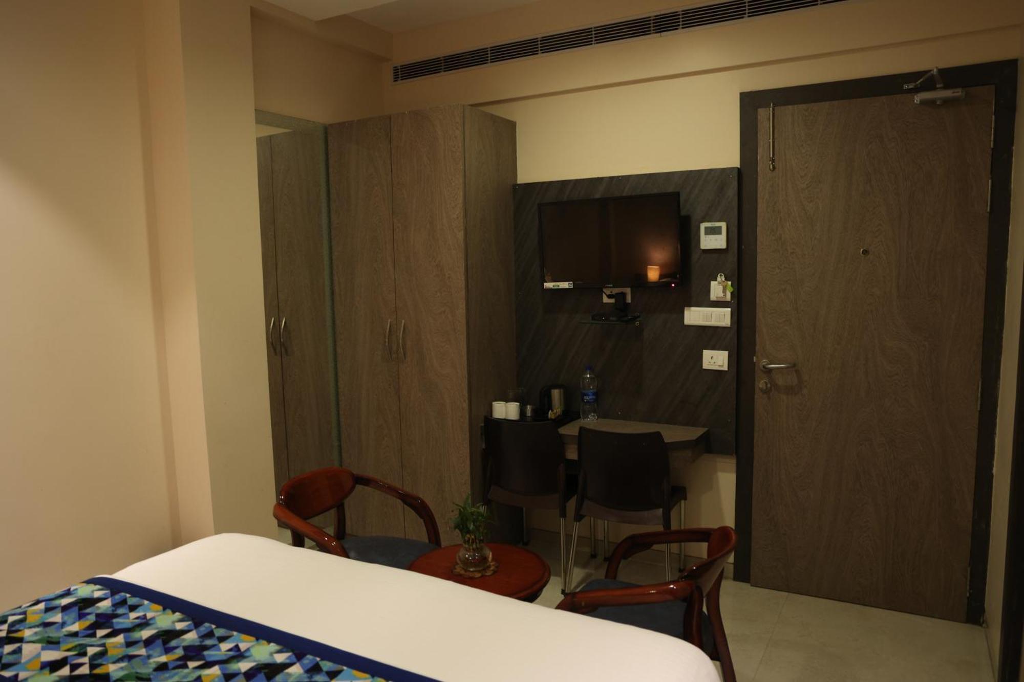 Hotel Pinaka Inn Lucknow Exterior photo